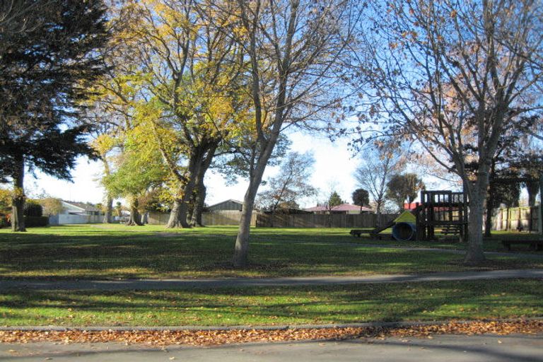 Photo of property in 1 Englefield Road, Belfast, Christchurch, 8051