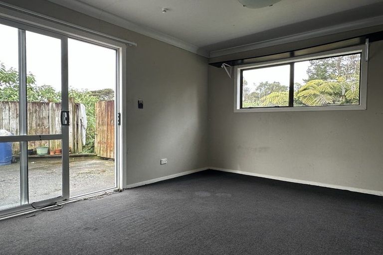 Photo of property in 16 Tracey Terrace, Te Atatu South, Auckland, 0602