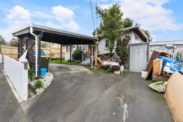 Photo of property in 4 Amundsen Grove, Stokes Valley, Lower Hutt, 5019