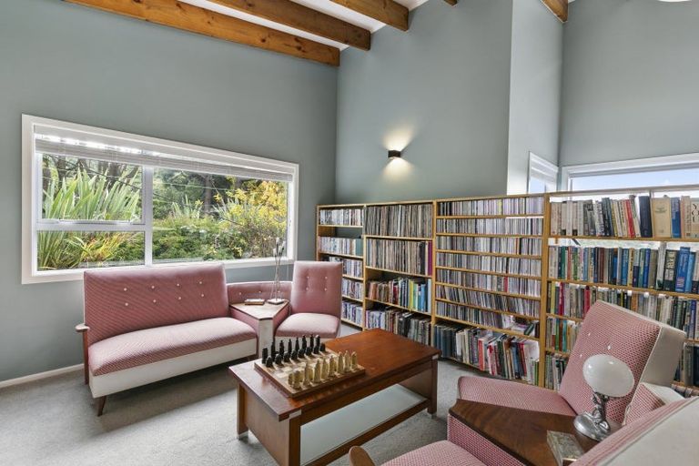 Photo of property in 9 Khouri Avenue, Karori, Wellington, 6012