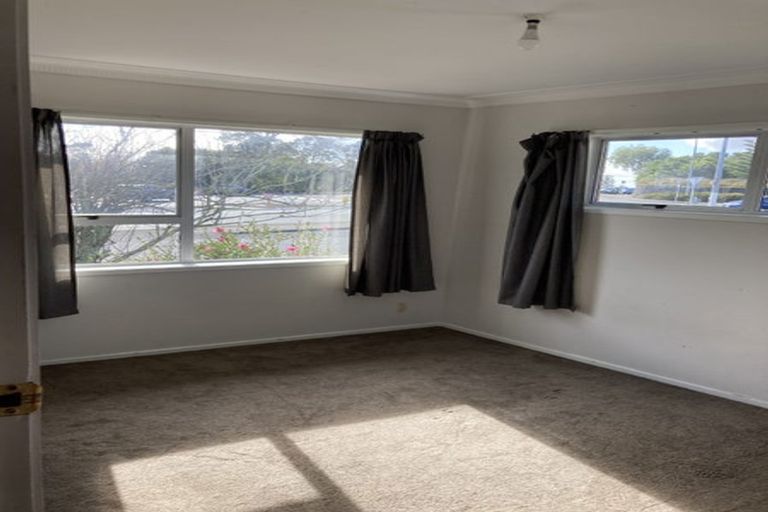 Photo of property in 1 Royal Road, Massey, Auckland, 0614