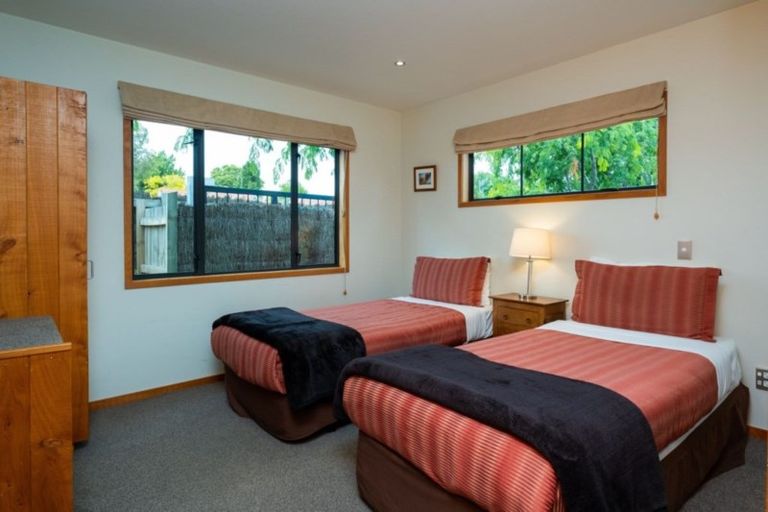 Photo of property in Hastings Gospel Hall, 1/2a Hillsbrook Place, Havelock North, 4130