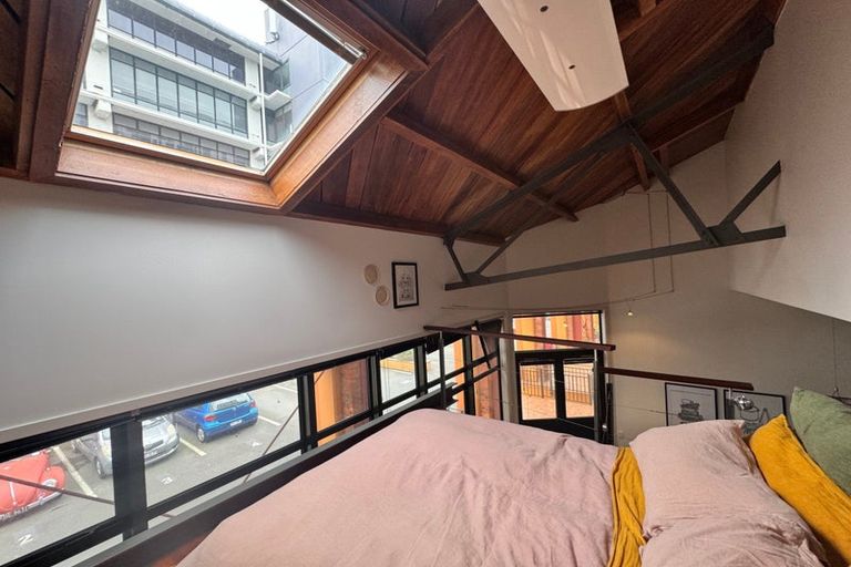 Photo of property in Courtenay Mews Apartments, 3/14 Alpha Street, Te Aro, Wellington, 6011