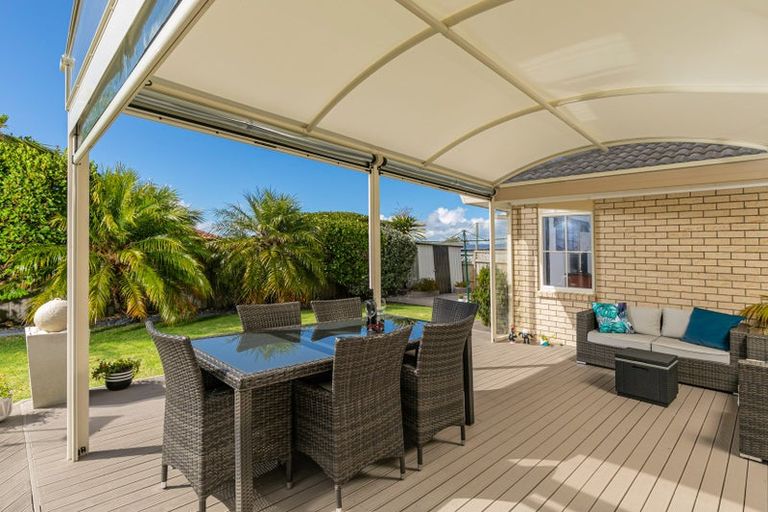 Photo of property in 27 Summerland Drive, Henderson, Auckland, 0612