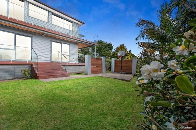 Photo of property in 7a Elizabeth Place, Mairangi Bay, Auckland, 0630