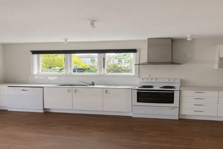 Photo of property in 86 Maidstone Road, Ilam, Christchurch, 8041