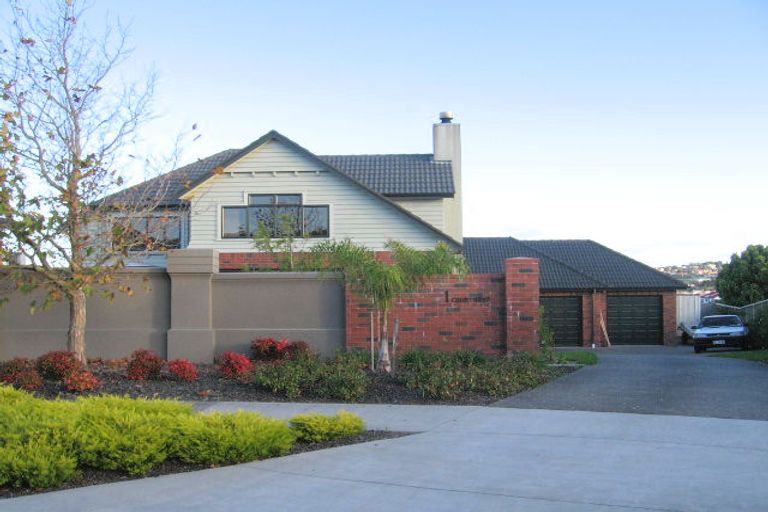 Photo of property in 1 Courtneys, West Harbour, Auckland, 0618