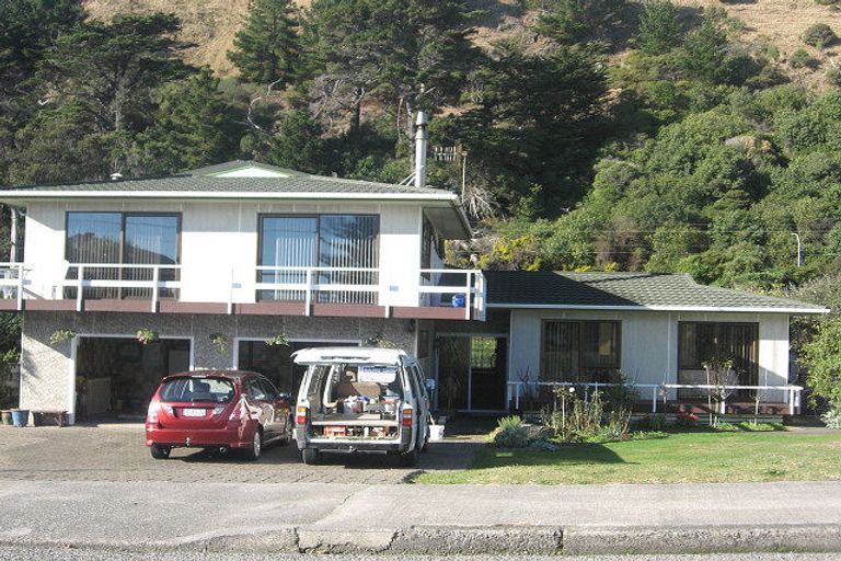 Photo of property in 49 Ames Street, Paekakariki, 5034