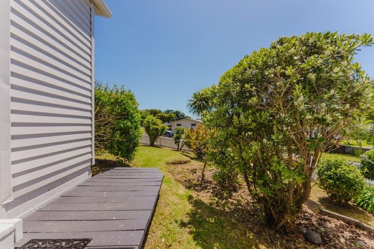 Photo of property in 50 Trelawney Crescent, Westown, New Plymouth, 4310