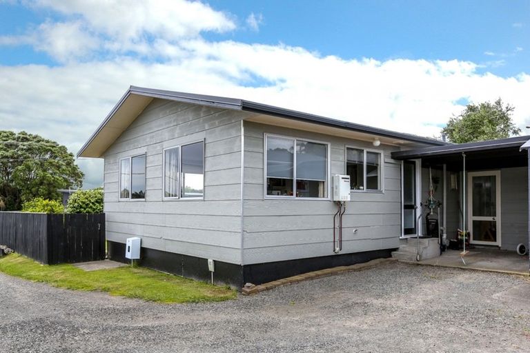 Photo of property in 112a Wairau Road, Oakura, 4314
