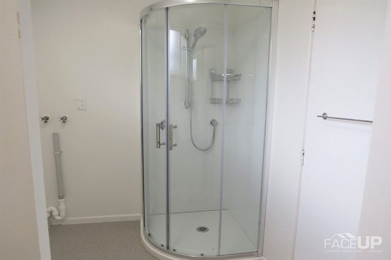 Photo of property in 49 Flanshaw Road, Te Atatu South, Auckland, 0610