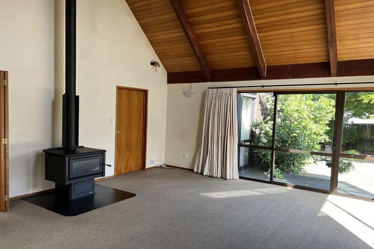 Photo of property in 41 Sayers Crescent, Ilam, Christchurch, 8041