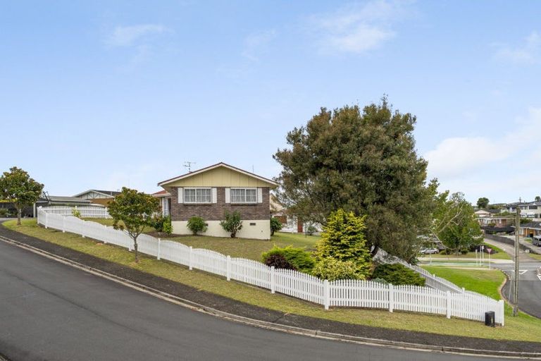 Photo of property in 1 Taumata Place, Hairini, Tauranga, 3112
