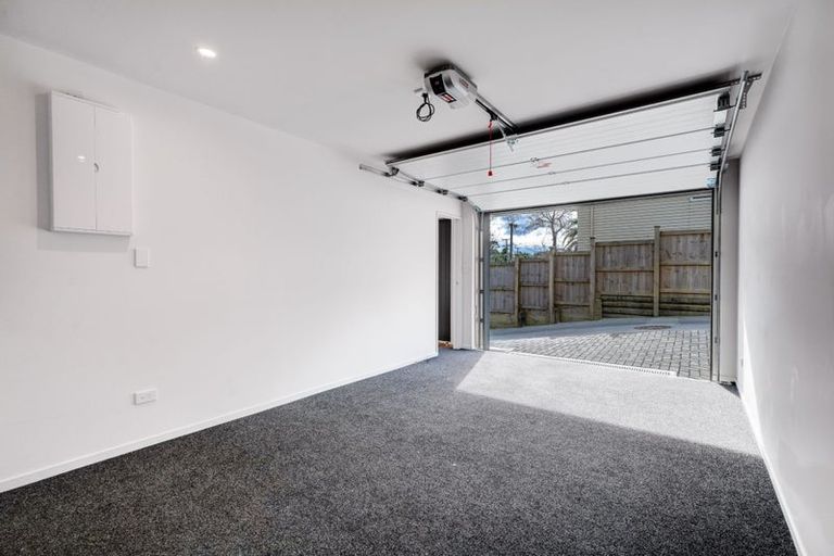 Photo of property in 1/20 William Souter Street, Forrest Hill, Auckland, 0620
