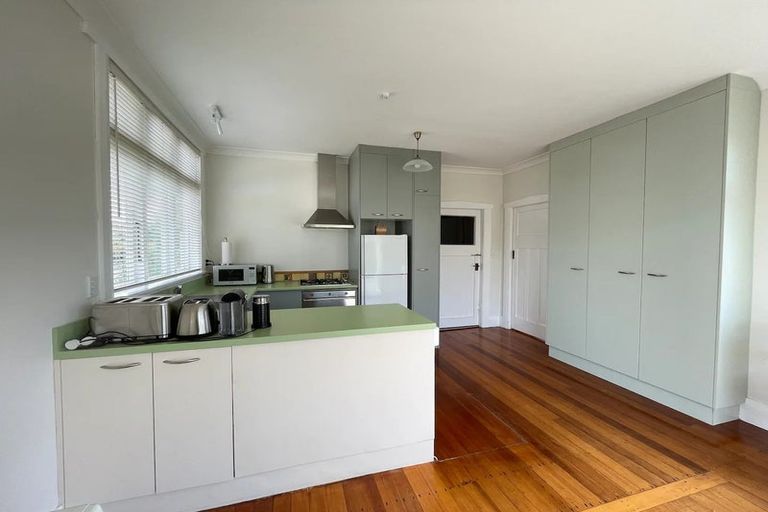 Photo of property in 61 Cashmere Avenue, Khandallah, Wellington, 6035