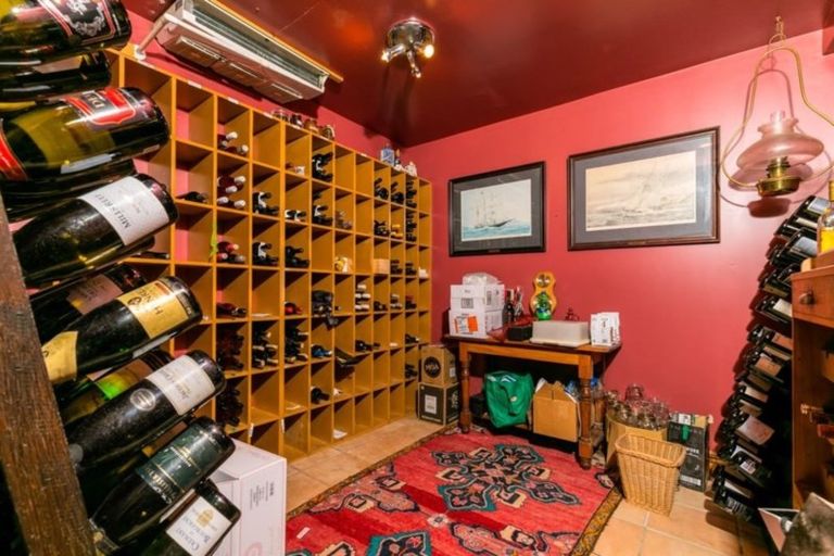 Photo of property in 6 Emily Lane, Greenhithe, Auckland, 0632