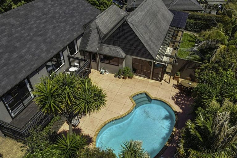 Photo of property in 23 Charles Prevost Drive, The Gardens, Auckland, 2105