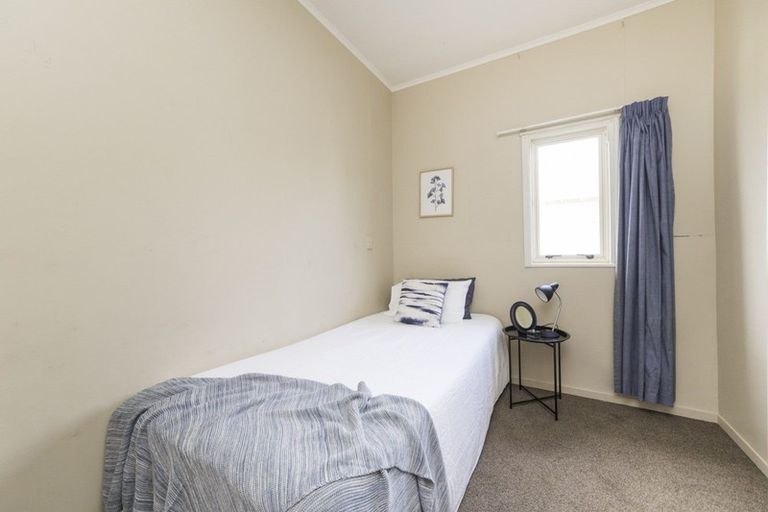 Photo of property in 990 Tremaine Avenue, Roslyn, Palmerston North, 4414