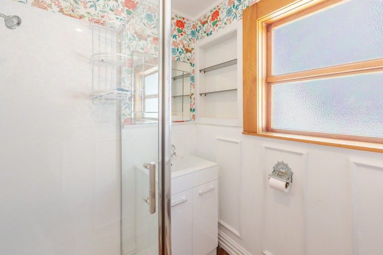 Photo of property in 42 Cameron Road, Bluff Hill, Napier, 4110