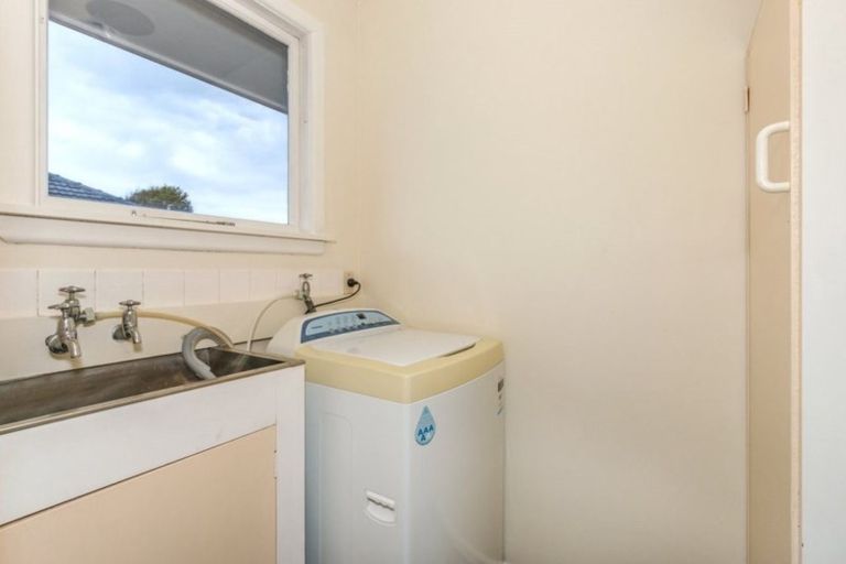 Photo of property in 39 Lake Terrace Road, Burwood, Christchurch, 8061