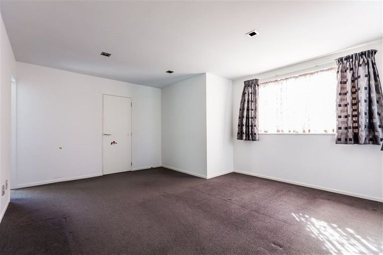 Photo of property in 114 Killybegs Drive, Pinehill, Auckland, 0632
