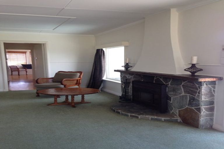 Photo of property in 24 Golf Road, Paraparaumu Beach, Paraparaumu, 5032