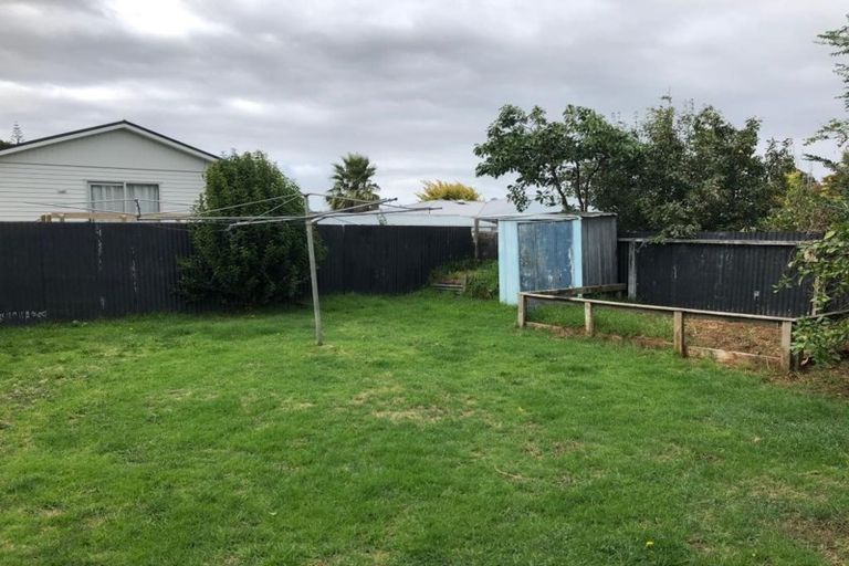 Photo of property in 25 Brentford Place, Manurewa, Auckland, 2102