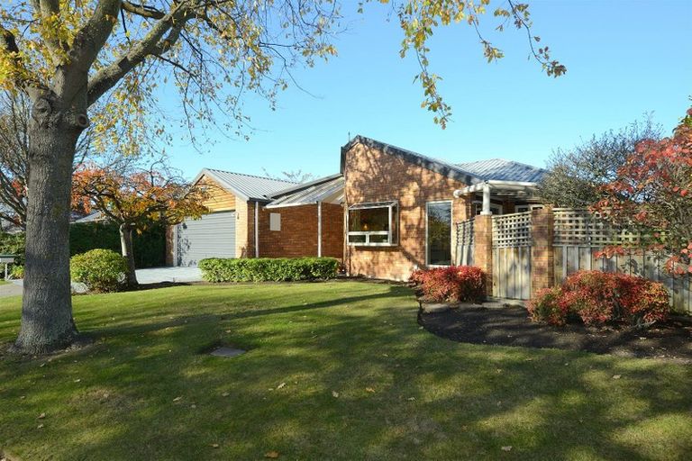 Photo of property in 9 Hatfield Place, Avonhead, Christchurch, 8042
