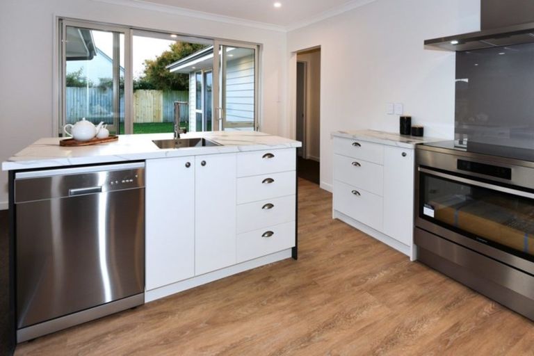 Photo of property in 5 Cressy Place, Darfield, 7510