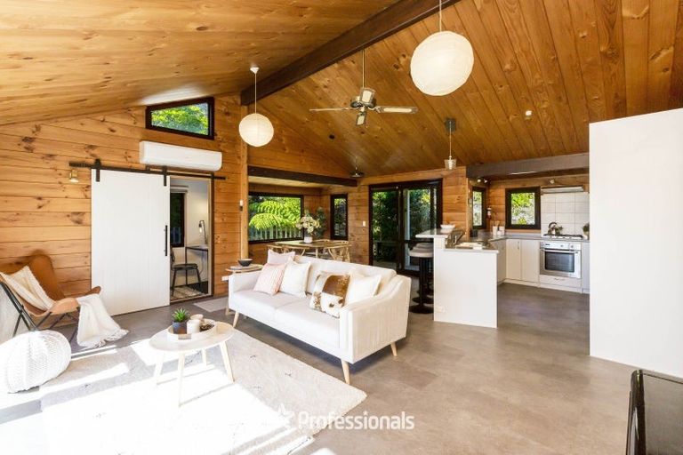 Photo of property in 10 Hobbit Lane, Pinehaven, Upper Hutt, 5371