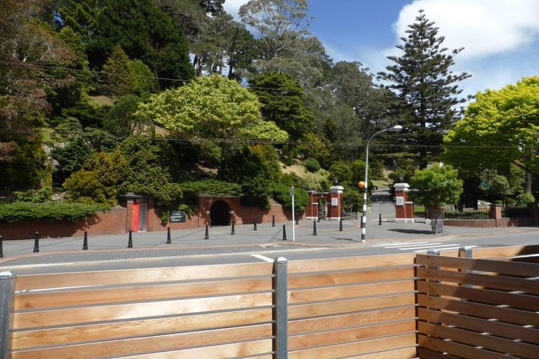 Photo of property in Sharella Living, 20 Glenmore Street, Thorndon, Wellington, 6011