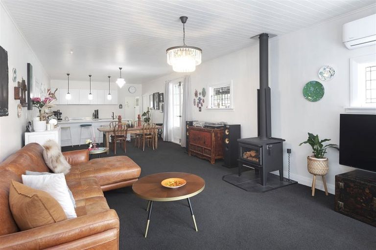 Photo of property in 3883 Christchurch Akaroa Road, Little River, 7591