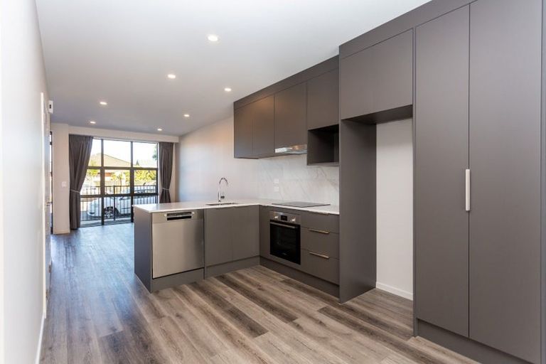 Photo of property in 2/42 Peverel Street, Riccarton, Christchurch, 8041