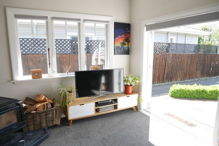 Photo of property in 16 Allard Street, Edgeware, Christchurch, 8013