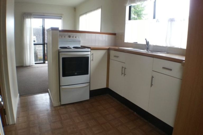 Photo of property in 55 Woodglen Road, Glen Eden, Auckland, 0602