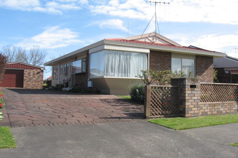 Photo of property in 53 Treadwell Street, Springvale, Whanganui, 4501