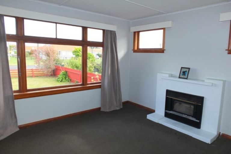 Photo of property in 14 Hulke Street, Foxton, 4814