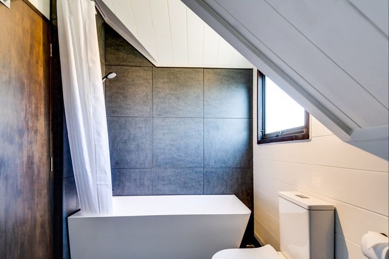 Photo of property in 15 Ritchie Place, Havelock North, 4130