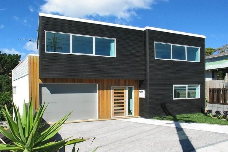 Photo of property in 90 Muri Road, Pukerua Bay, 5026