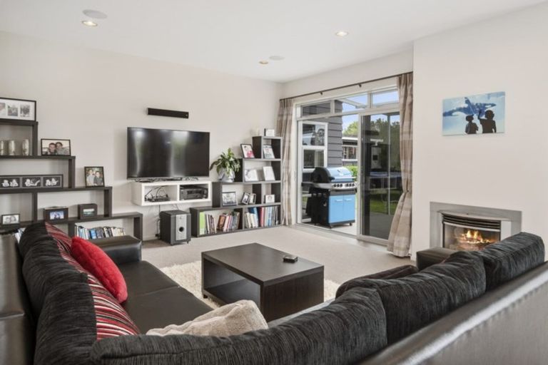 Photo of property in 54 Merriman Place, Pyes Pa, Tauranga, 3112