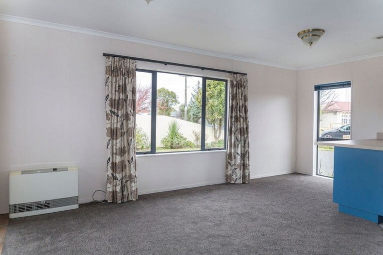 Photo of property in 19 King Street, Dannevirke, 4930