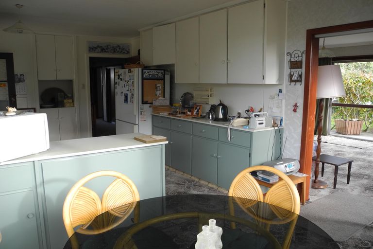 Photo of property in 15 Churchill Place, Waimate, 7924