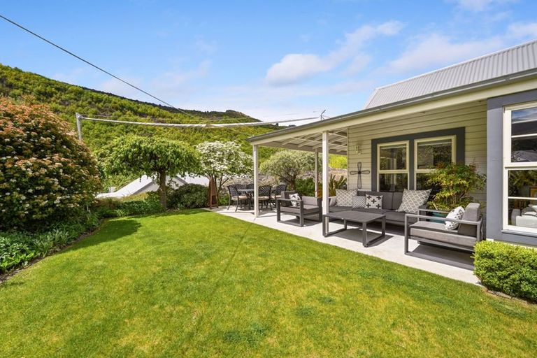 Photo of property in 22 Cornwall Street, Arrowtown, 9302