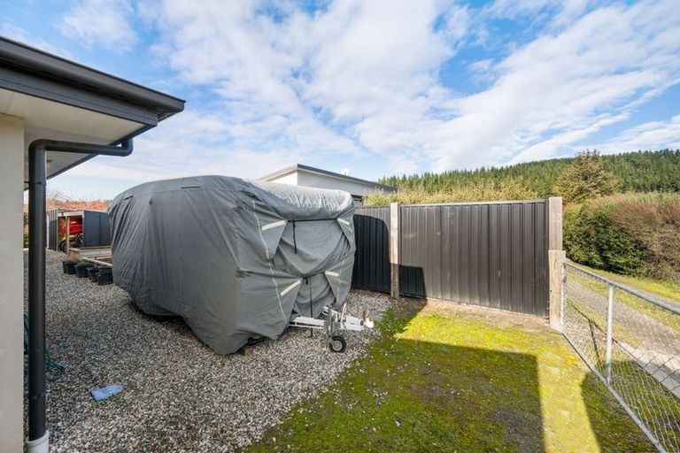 Photo of property in 14 Criffel Place, Luggate, Cromwell, 9383