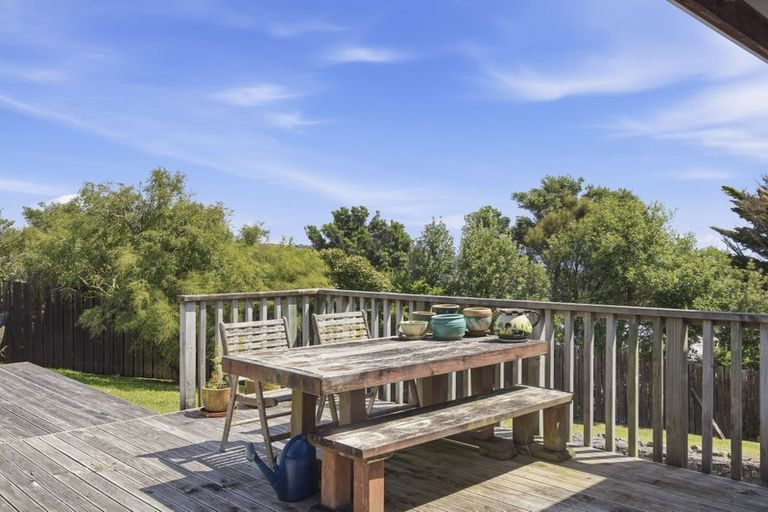 Photo of property in 107 Conclusion Street, Ascot Park, Porirua, 5024