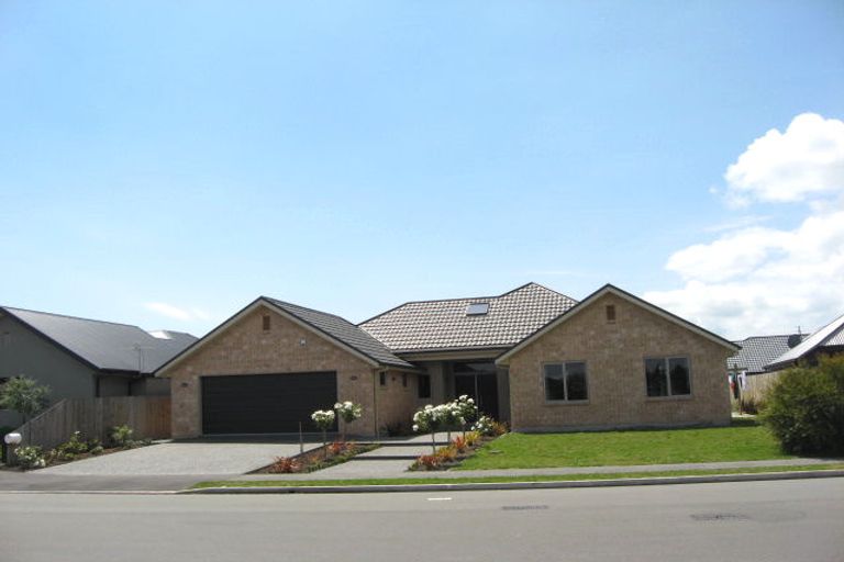 Photo of property in 30 Bottle Lake Drive, Parklands, Christchurch, 8083