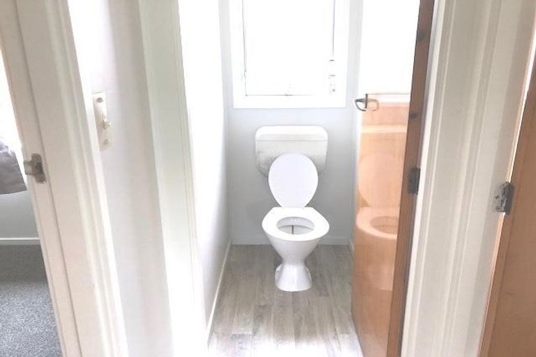 Photo of property in 10/79 Glendale Road, Glen Eden, Auckland, 0602