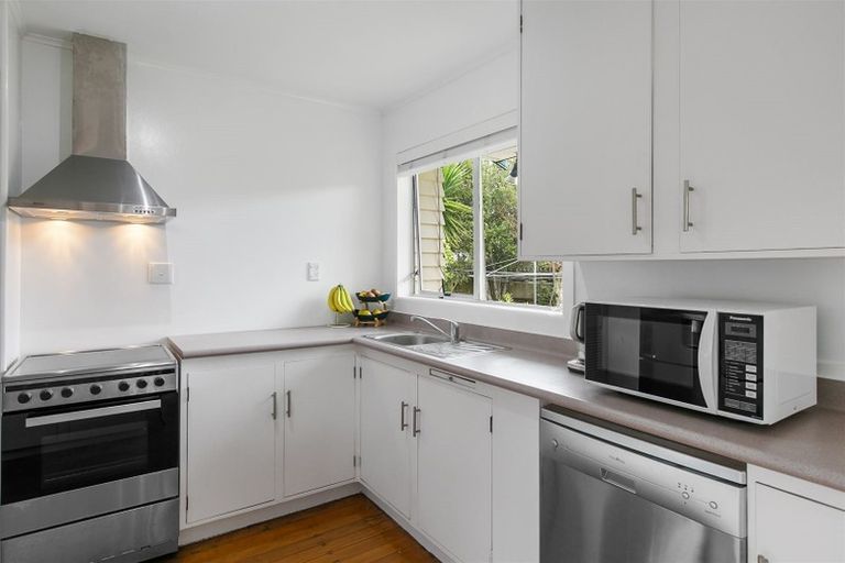 Photo of property in 1/8 Beldon Place, Pakuranga Heights, Auckland, 2010