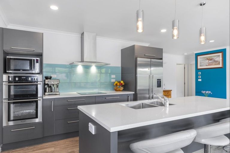 Photo of property in 12 Lacebark Drive, Kinloch, Taupo, 3377