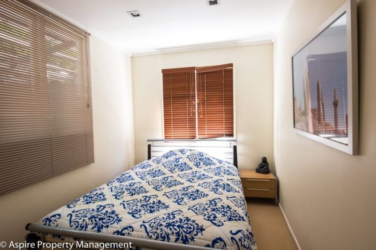 Photo of property in 505 Scenic Drive, Waiatarua, Auckland, 0612